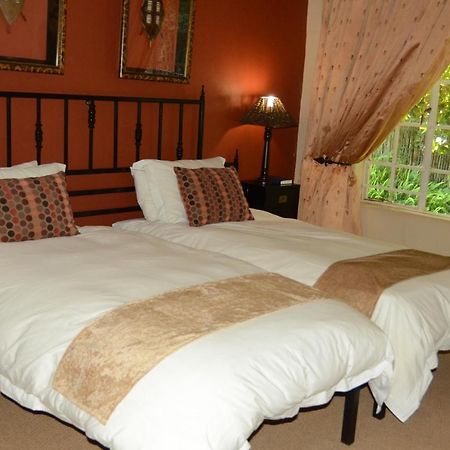 Hotel Big Tree Midrand Esterno foto
